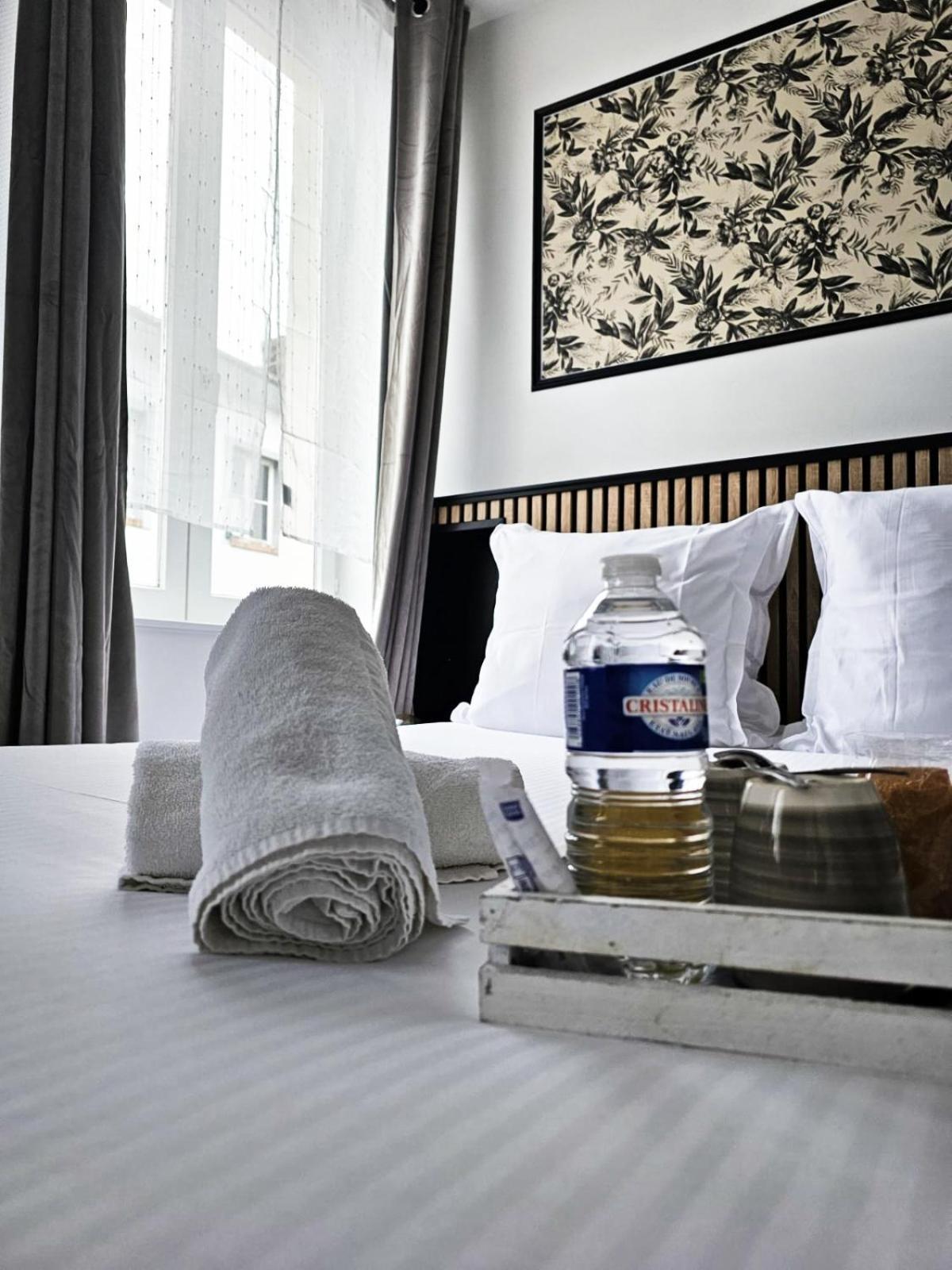 Hotel Le Lion D'Or Bernay  Eksteriør billede