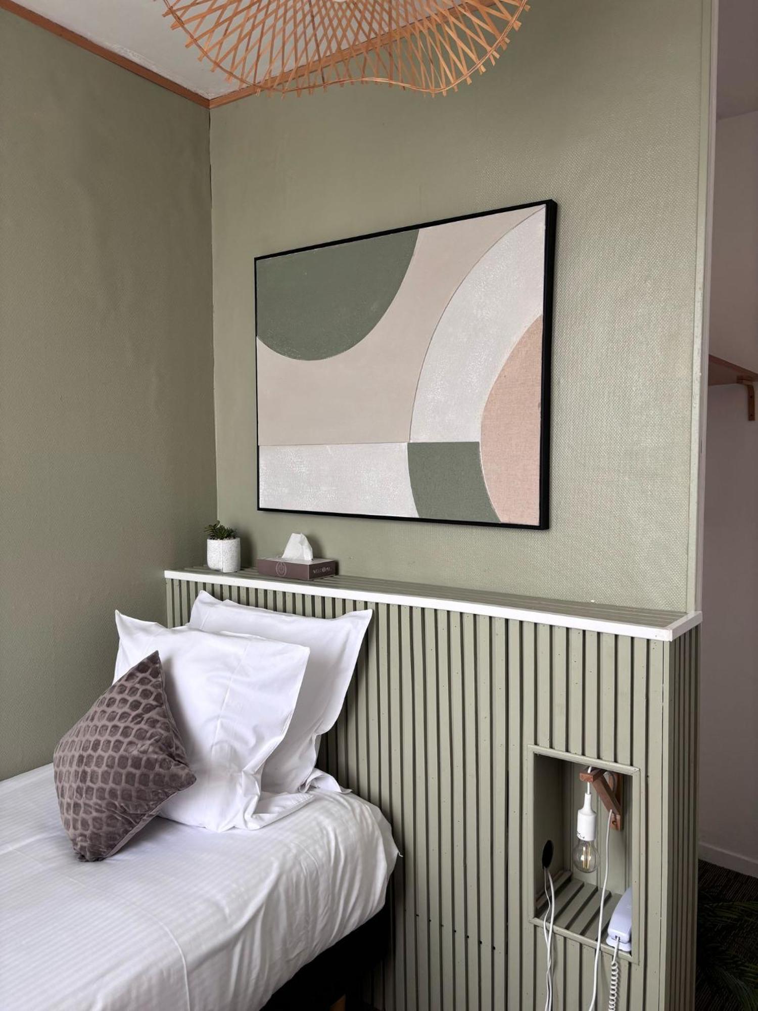 Hotel Le Lion D'Or Bernay  Eksteriør billede