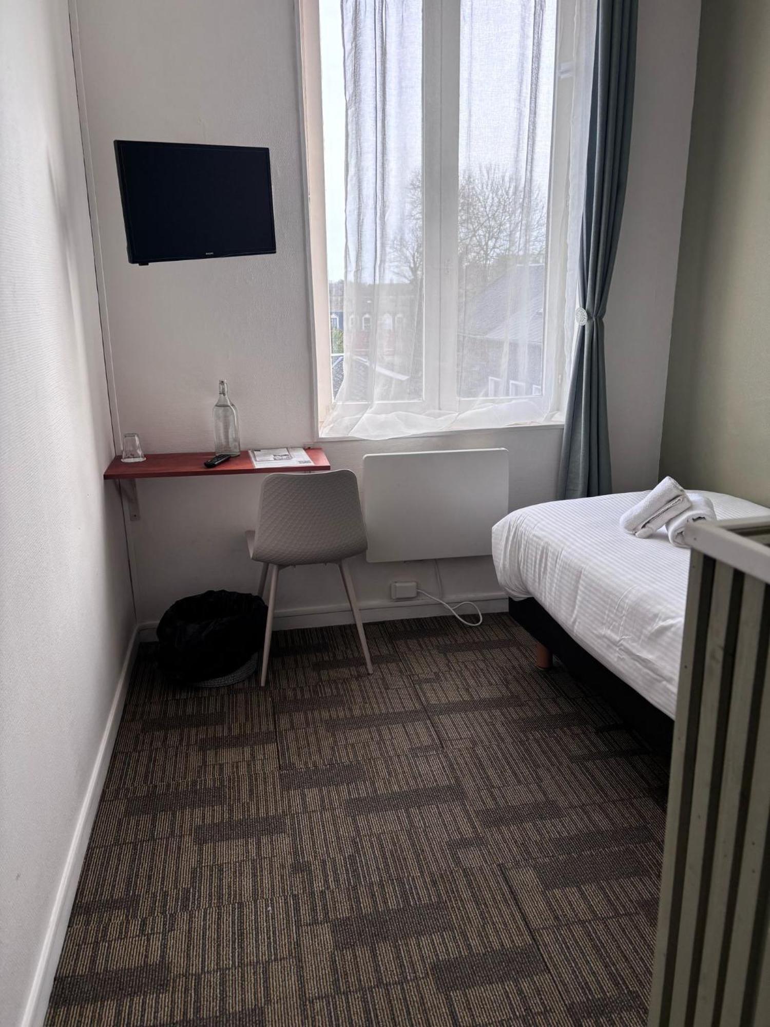 Hotel Le Lion D'Or Bernay  Eksteriør billede