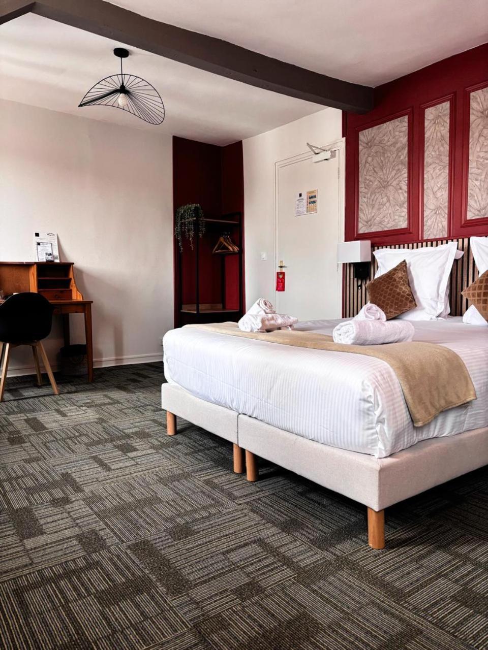Hotel Le Lion D'Or Bernay  Eksteriør billede